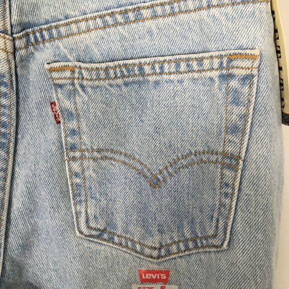 LEVIS 521 Vintage 90s Moms Jeans Tapered Leg Fit 6 Petite High Waist Light Wash - Picture 11 of 12